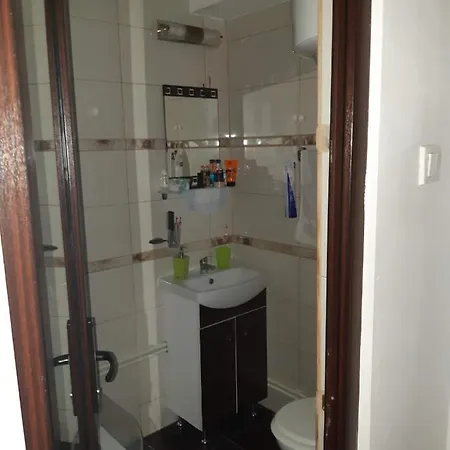 Garsoniera La Coman Apartament *